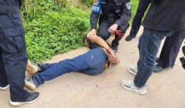 信丰学生爆料盗窃视频,监控直击作案瞬间