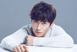 最新八卦爆料朱一龙图片,神秘美女引网友热议