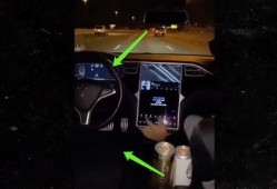 爆料自己特斯拉的视频,揭秘神秘视频中的自动驾驶奇遇